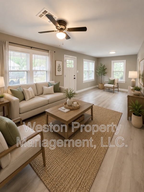 Photo - 1016 E 10th St