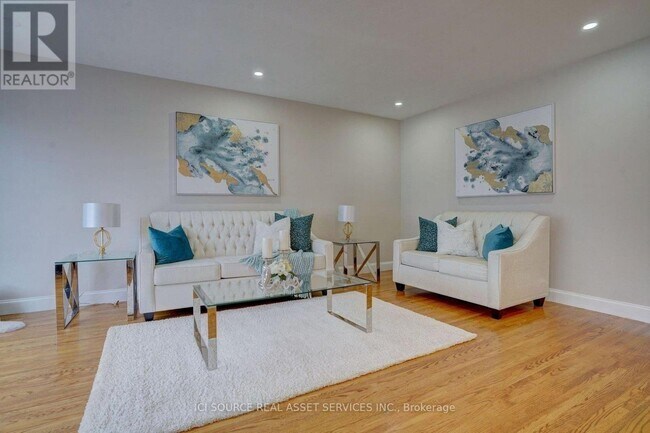 Photo - 1051 Willowdale Ave