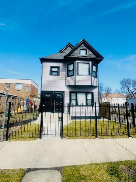 Photo - 1348 W 61st St Casa