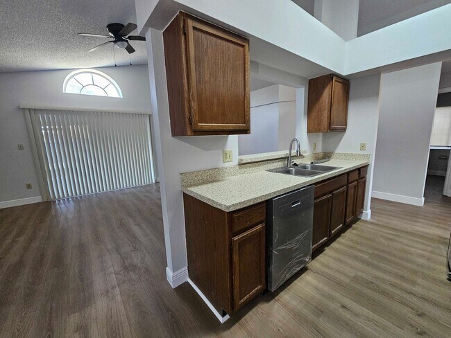 Photo - Stylish 3-Bedroom Retreat with Open Living & Split Floor Plan in Orlando!