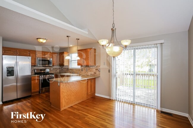 Photo - 807 Canter St