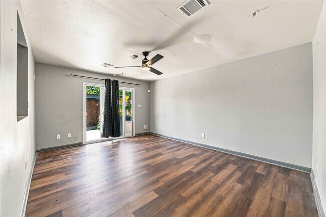 Photo - 1814 Country Village Blvd Unit 7