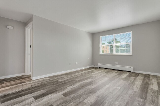 Photo - 2 Bed, 1 Bath Condo in the Goldsmith Neighborhood! Unidad #D