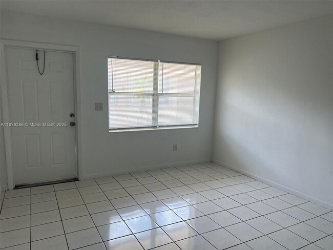 Photo - 5310 NW 22nd St Unidad 5312