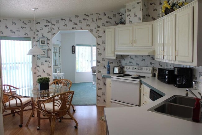 8314 Nancy Ln
