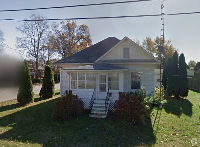 Building Photo - 315 E Monroe St Rental