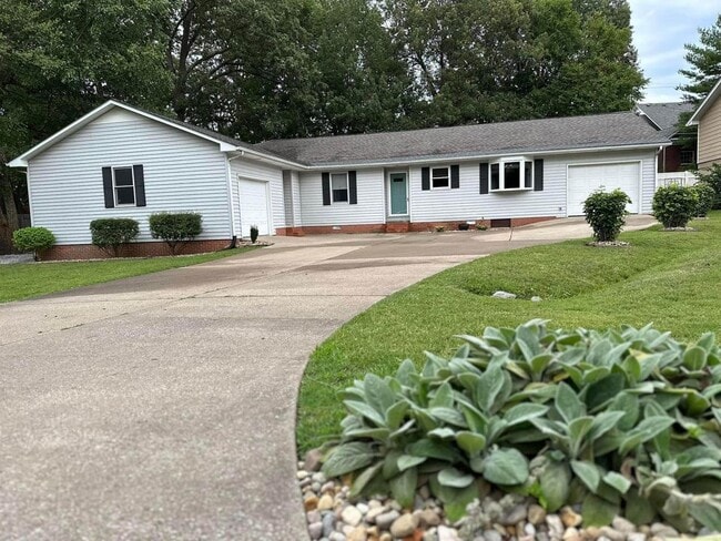 Photo - 3940 Halehaven Dr