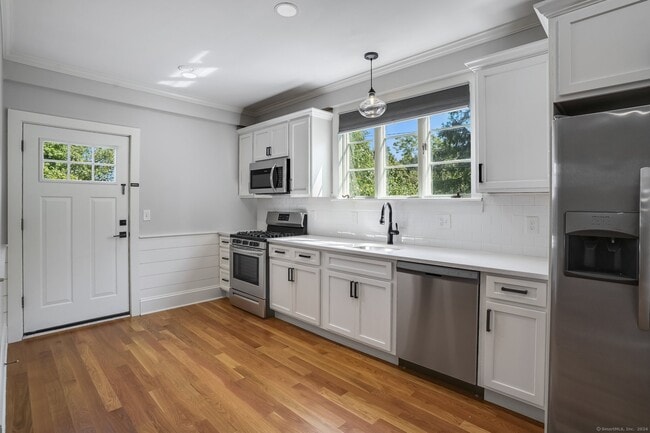 Photo - 30 Fairmont Pl