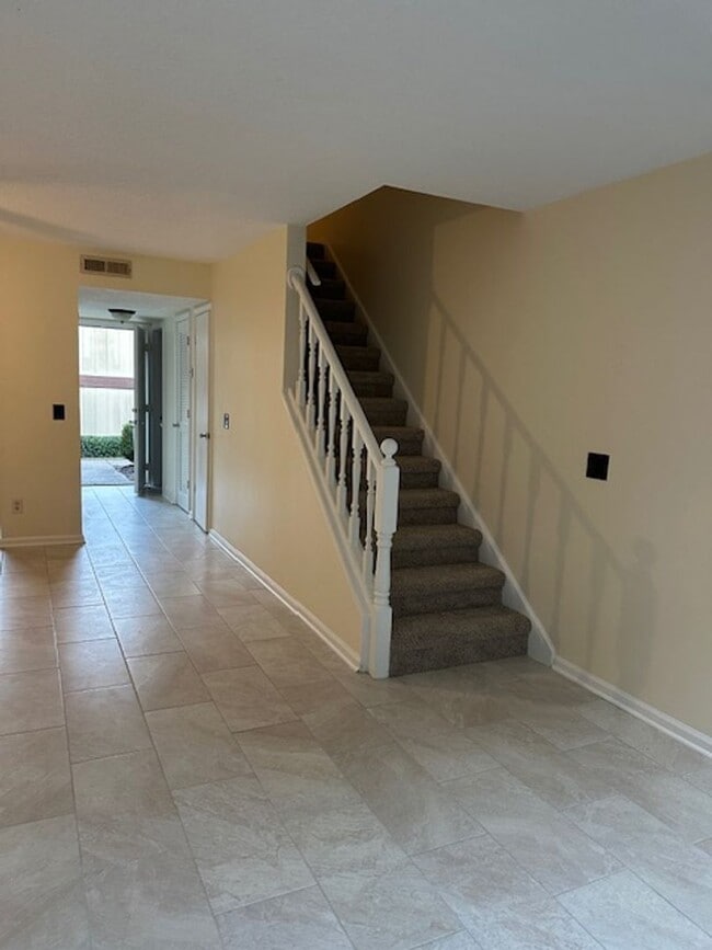 Photo - 353 MARKIN;CHARLES/HSINGFEN Unit 540C