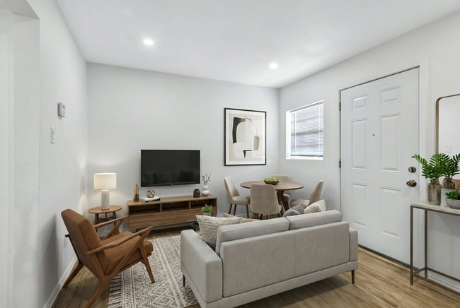 Photo - 901 Bessie St Unidad 205