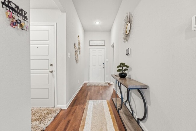 Photo - 5538 Jade Vly