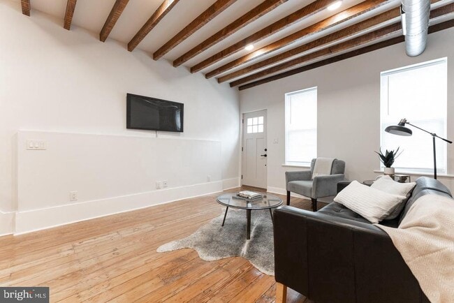 Photo - 1906 N Lawrence St