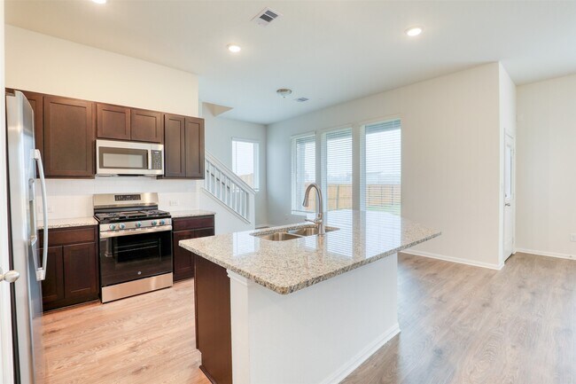 Photo - 399 Magnolia Ln