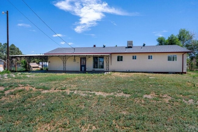 Photo - 981 Tamarack Cir