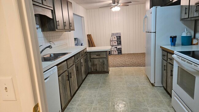 Photo - 5327 NW 11th St