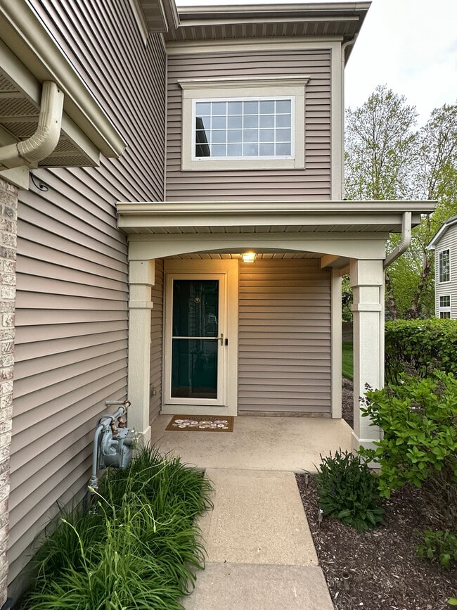 Photo - 560 Lancaster Dr