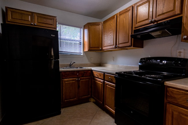 Photo - 811 Barrymore Blvd