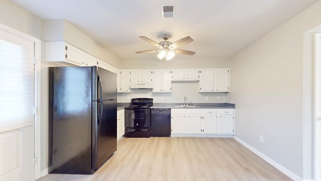 Photo - 1040 Brandy Ln