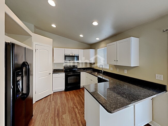 Photo - 521 N Quincy Ave