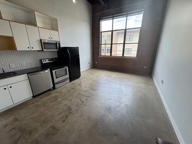 Building Photo - 1400 Rosa L Parks Blvd Rental