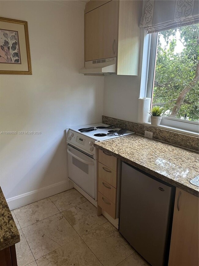 Photo - 2951 S Bayshore Dr Unidad 417