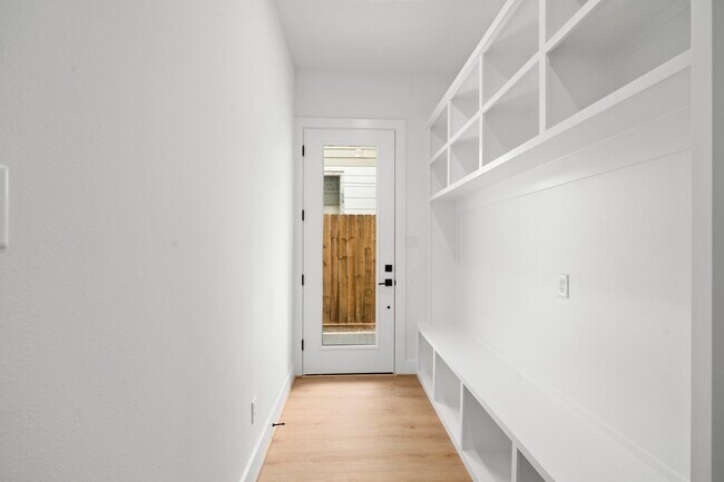 Photo - 5514 Hardy St