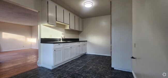 Building Photo - 1219 W 144th St Unit 4 Rental