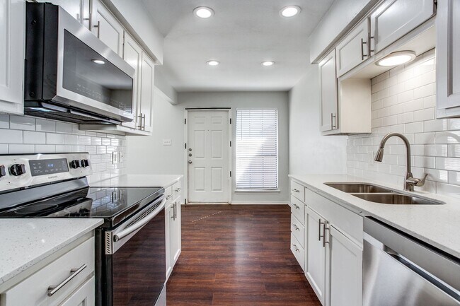 Photo - 113 Peachtree Ct Unit B