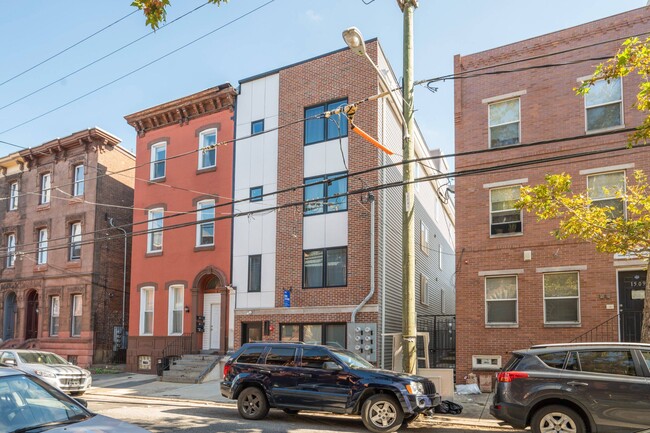 Photo - 1511 N 17th St Unit 1F