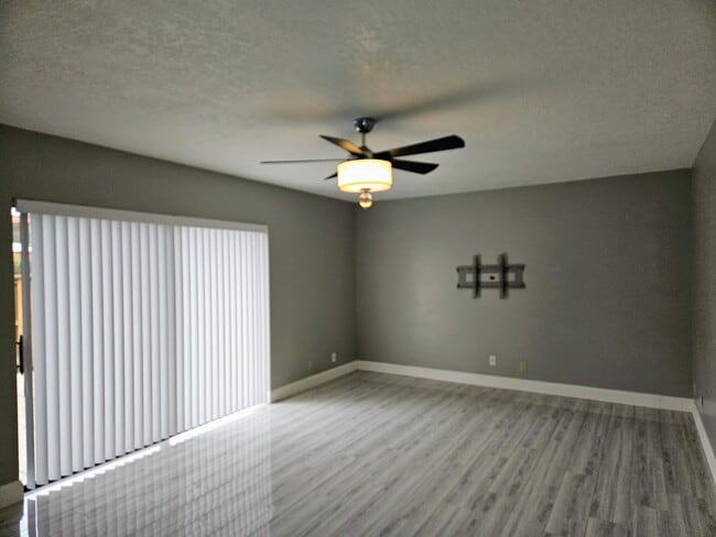 Photo - 2620 6th Ct