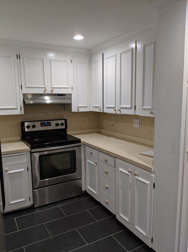 11000 132nd Ave NE Unit Upstairs