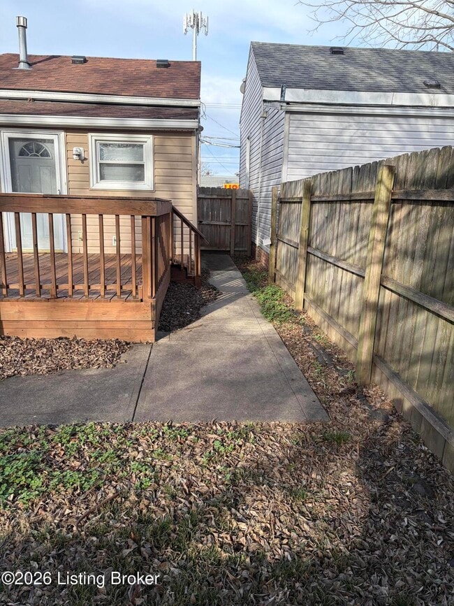 Photo - 604 Winkler Ave