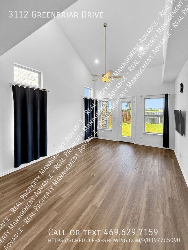 Photo - 3112 Greenbriar Dr