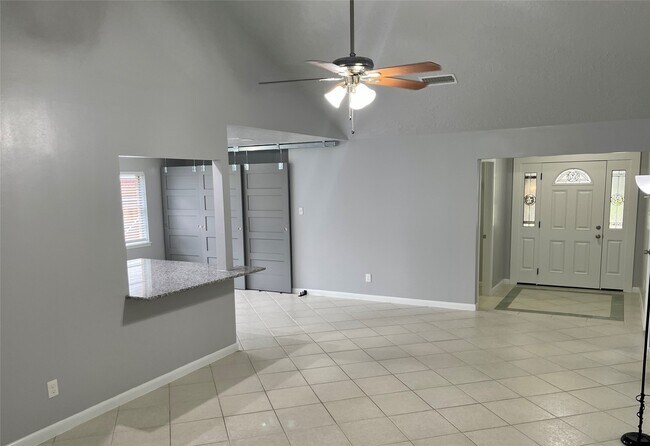 Photo - 2302 E Shannon St