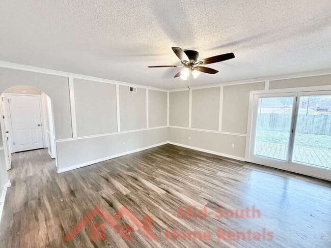 Photo - 465 Shelton Rd