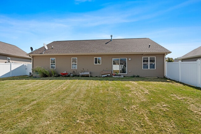 517 Pebblestone Cir