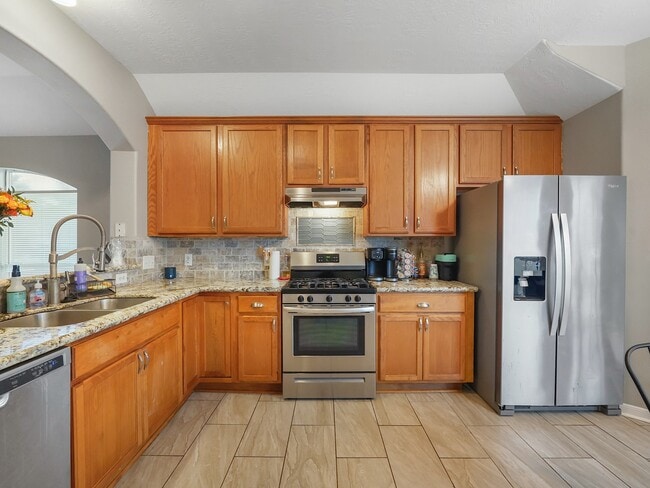 Photo - 4006 Raspberry Ct