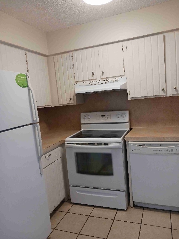 Photo - 3030 Congress Blvd