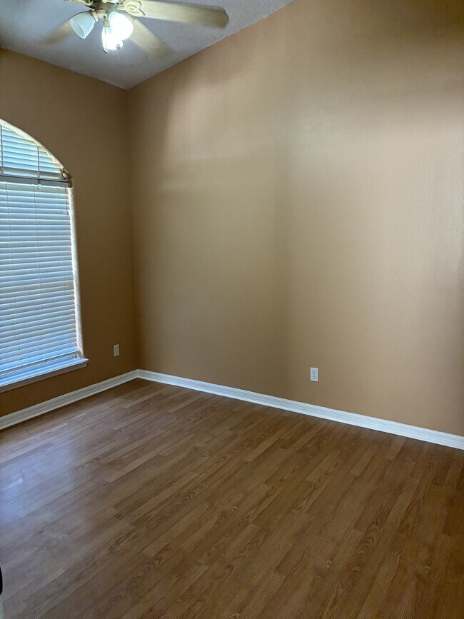 Photo - 3247 Countryside View Dr