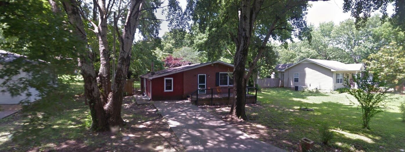 1950's 2 bedroom pet friendly home for rent! - 1950's 2 bedroom pet friendly home for rent!