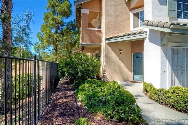 Building Photo - Charming 2B/2BA Condo with Patio and Pool Access in Carmel Mountain Unit 2