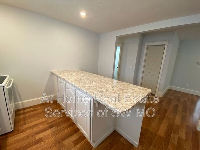 Photo - 617 S Fort Ave