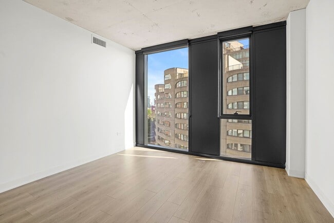 Photo - 244 W Polk St