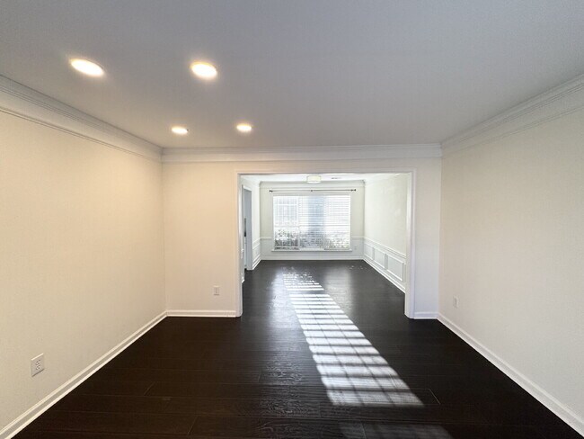 Photo - Beautiful fenced in Corner Lot!
