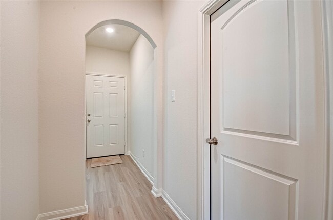 Photo - 28065 Irving Dr