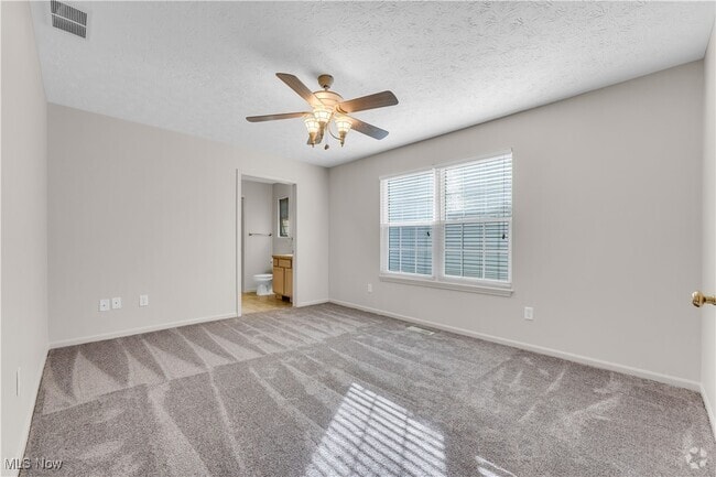 Building Photo - 6435 Forest Park Dr Rental