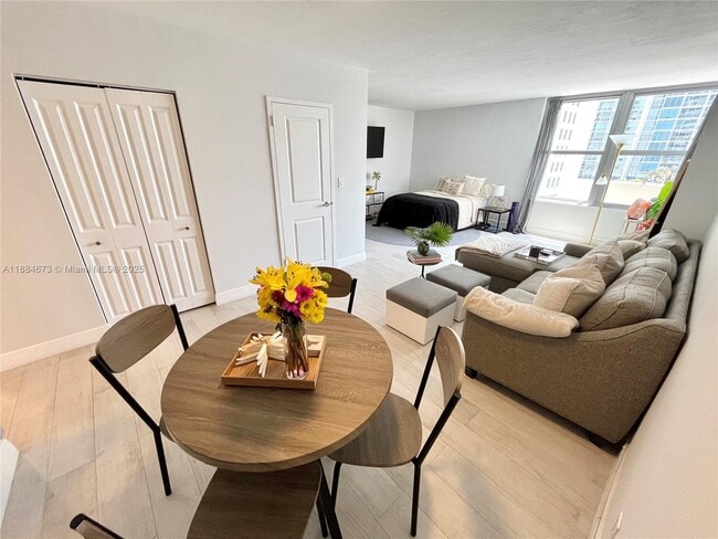 Photo - 2899 Collins Ave Unit 622