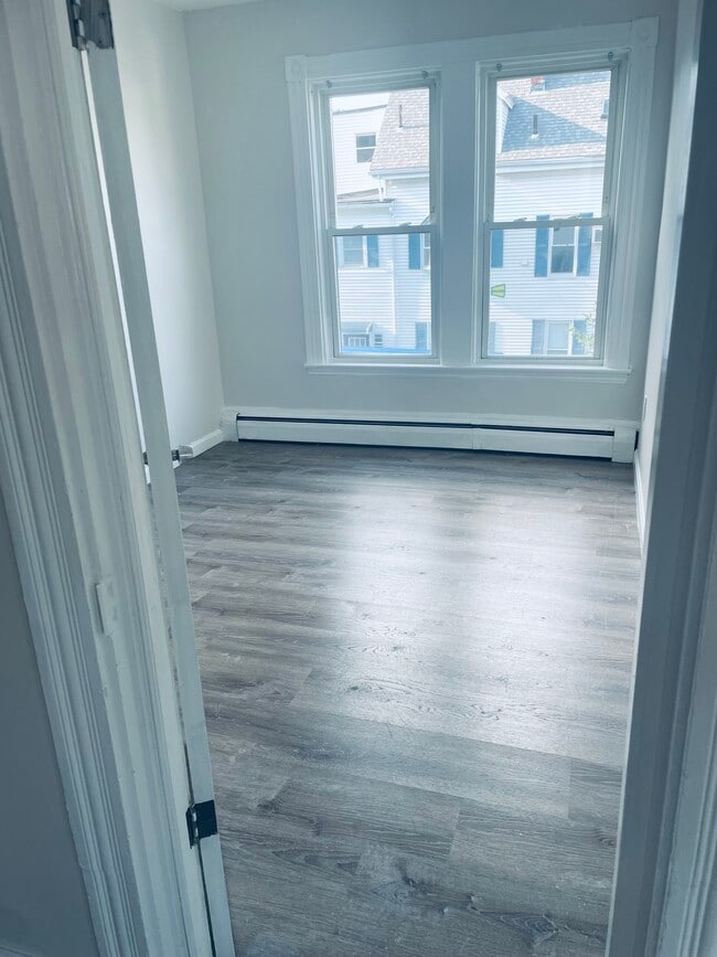 14 Thorndike St Unit Second Floor
