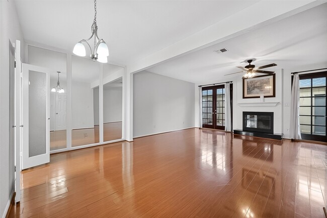 Photo - 7505 Memorial Woods Dr Unit 24