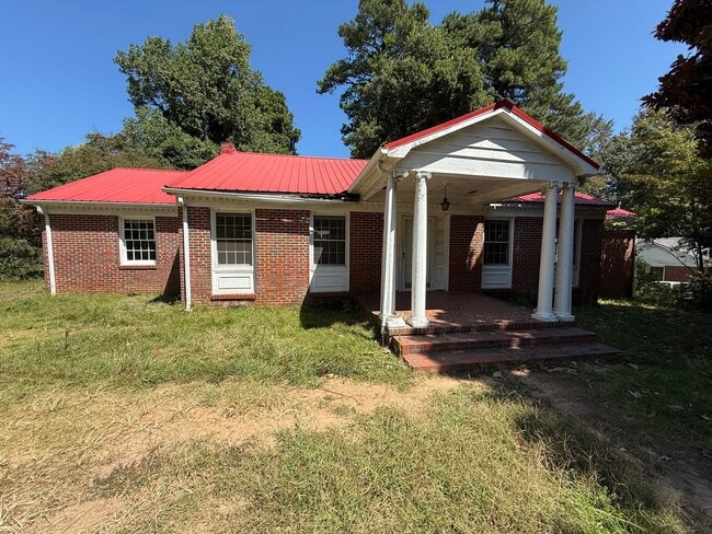 Building Photo - 2 Bedroom/2 Bath Home in Wadesboro